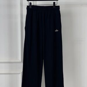 ALO Yoga Men's Dark Navy Sweatpants